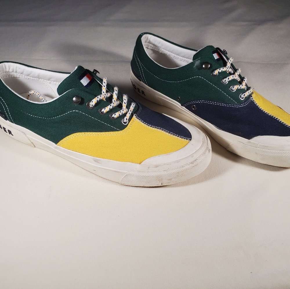 Tommy Hilfiger Boat Shoes 9.5